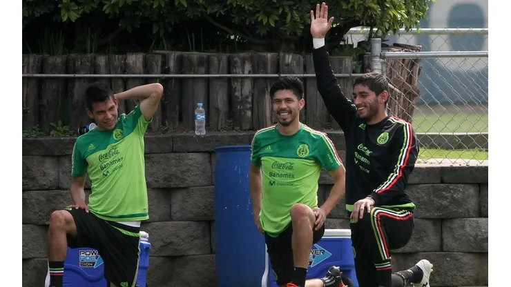 Jesús Corona y Oribe Peralta con la Selección