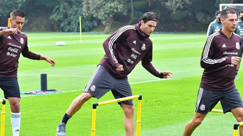 Santiago Giménez busca demostrar que merece estar en El Tri