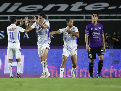 Con polémicas, Cruz Azul derrotó al Mazatlán y es líder de Liga MX