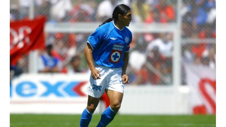 Palencia jugó en Cruz Azul entre 1994 y 2001 y 2002 y 2003.