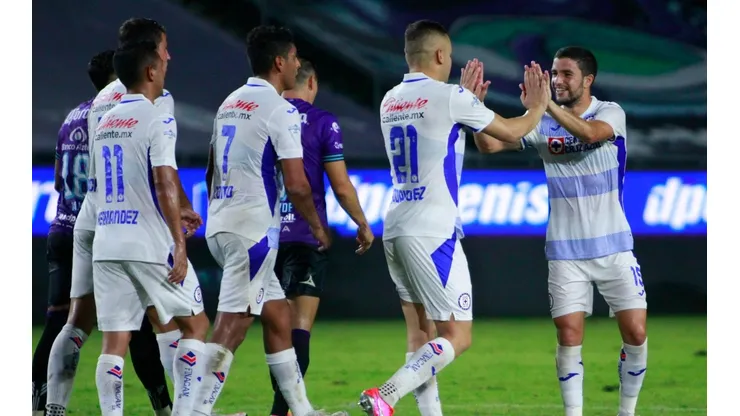 Cruz Azul derrotó por 3-2 a Mazatlán.