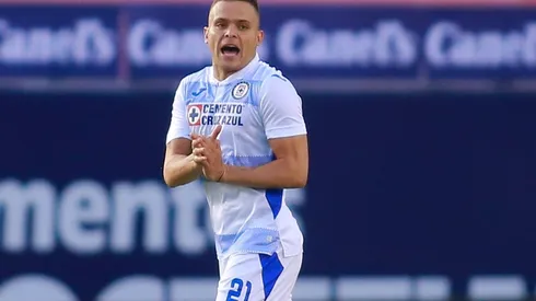 "Cabecita" Rodríguez volvió a ser determinante y su octavo gol del Guard1anes 2020 selló otro triunfo de Cruz Azul