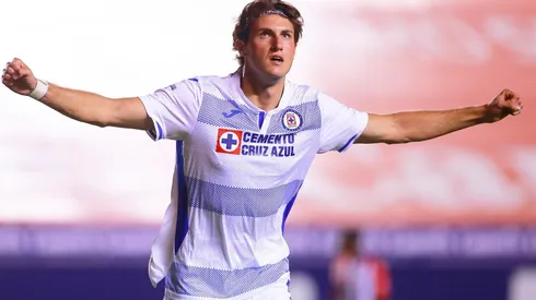 Santiago Giménez es el jugador a seguir esta noche.