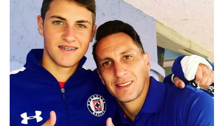 Santiago y Christian Giménez coincidieron en Cruz Azul en 2017.