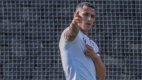 Yoshimar Yotún es baja de Cruz Azul por una lesión muscular.