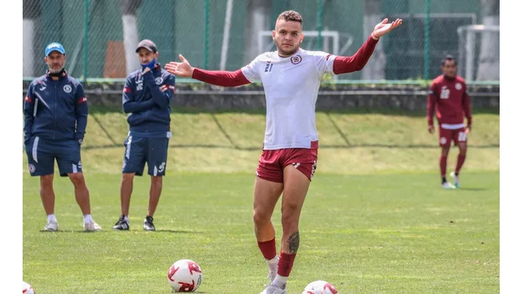 Jonathan Rodríguez se mantiene inamovible del once titular de Cruz Azul.