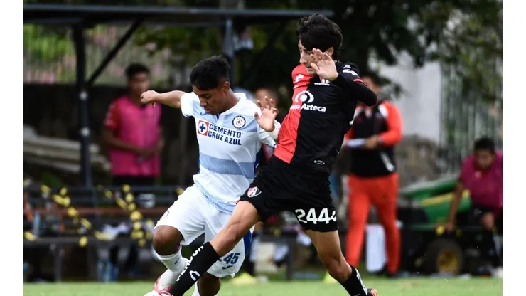Cruz Azul cae con fea derrota ante el Atlas.