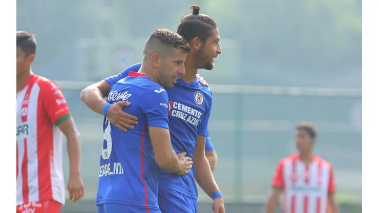 Pablo Ceppelini en el encuentro con la sub 20