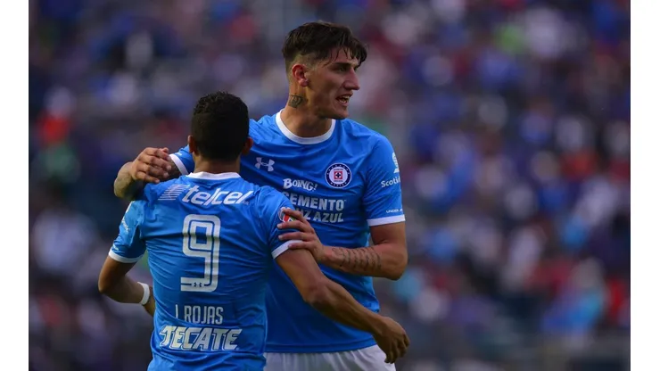 Peñalba jugó en Cruz Azul entre 2016 y 2017.