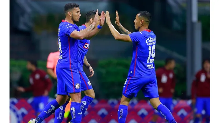 Jugadores de Cruz Azul celebrando.
