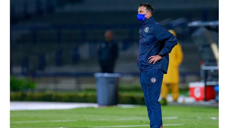 Cruz Azul derrotó por 3-0 a Necaxa esta noche.