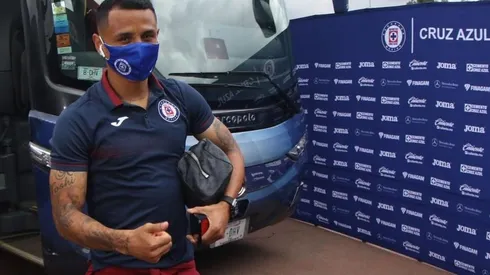 Cruz Azul llegando al estadio.