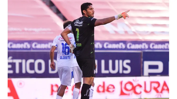 Jesús Corona en el partido entre Cruz Azul vs. Atlético San Luis