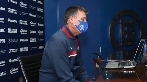 Robert Dante Siboldi en conferencia.