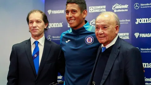 Jaime Ordiales y Billy Álvarez en la presentación de Luis Romo