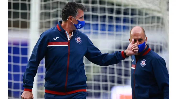 Robert Dante Siboldi dirigió hoy en la victoria 3-2 de Cruz Azul.
