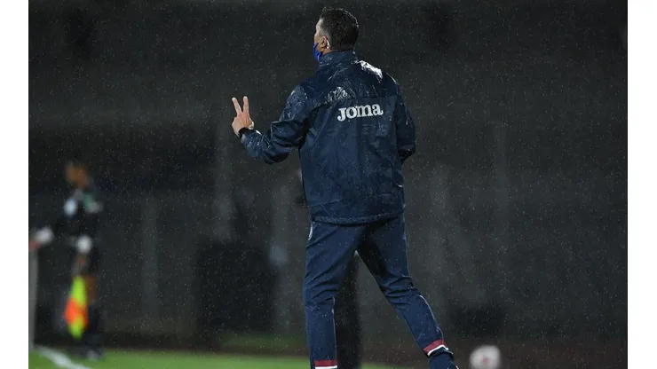 Robert Siboldi en el partido ante León