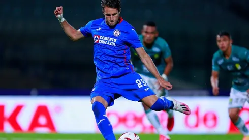 Santi quedó feliz tras anotar el gol de la victoria de Cruz Azul