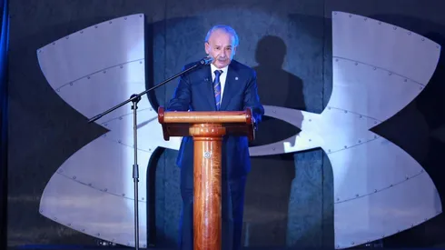 Billy Álvarez tiene una orden de aprehensión en su contra