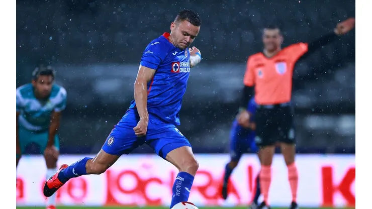 Jonathan Rodríguez en el encuentro ante Santos