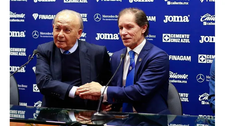 Ordiales sigue reportando todo su trabajo en Cruz Azul a Billy