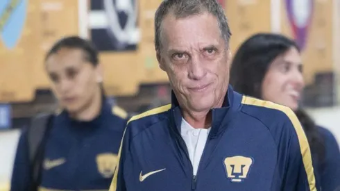 Ares de Parga mientras presidía a Pumas
