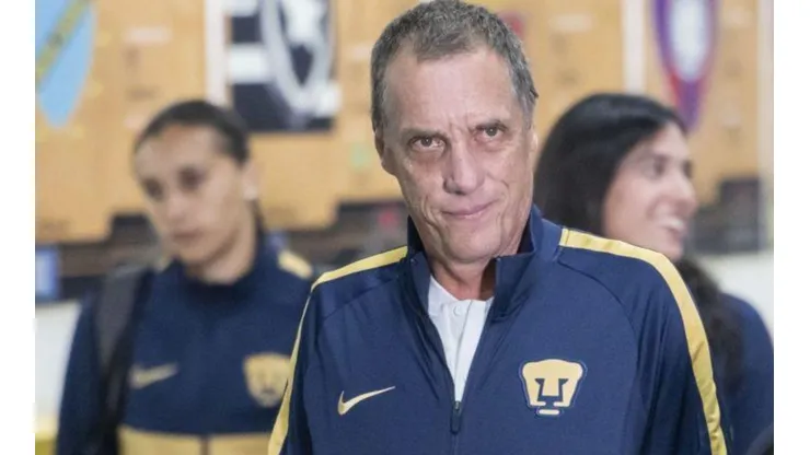 Ares de Parga mientras presidía a Pumas
