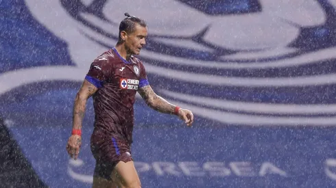 Milton Caraglio en el duelo ante el Puebla