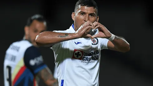 Juan Escobar ante el América en la Copa por México