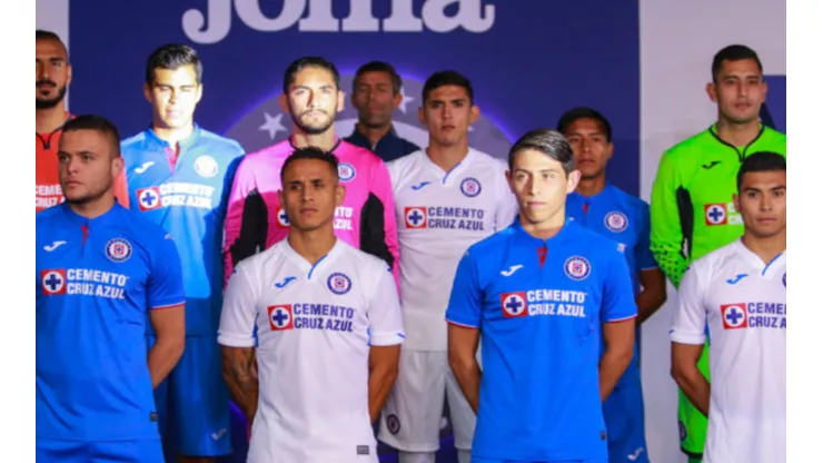 Presentación del uniforme en el Apertura 2019