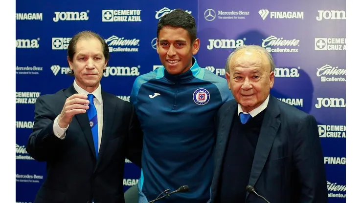 Jaime Ordiales en la presentación de Luis Romo