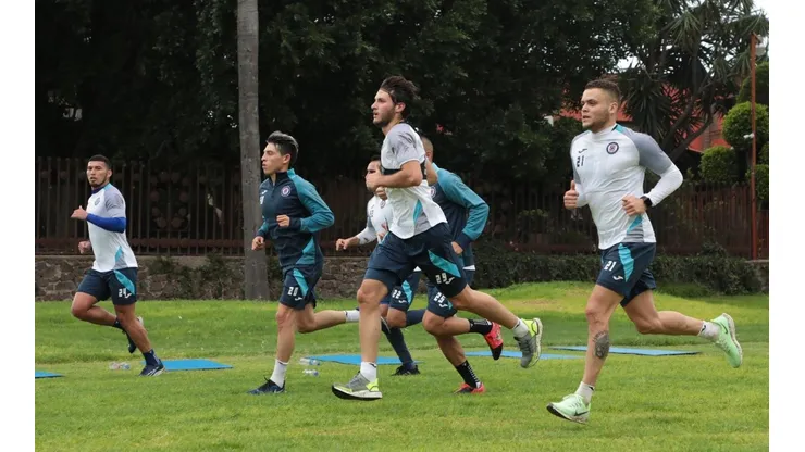Primer equipo en entrenamientos de pretemporada