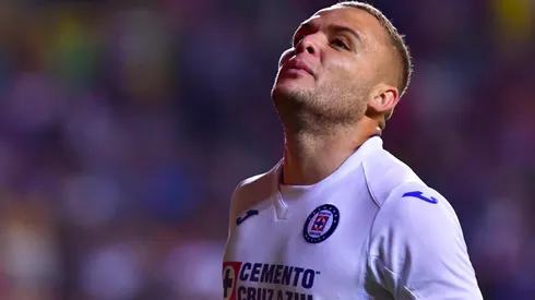 Jonathan Rodríguez fue uno de los dos jugadores de Cruz Azul que dieron positivo por coronavirus.