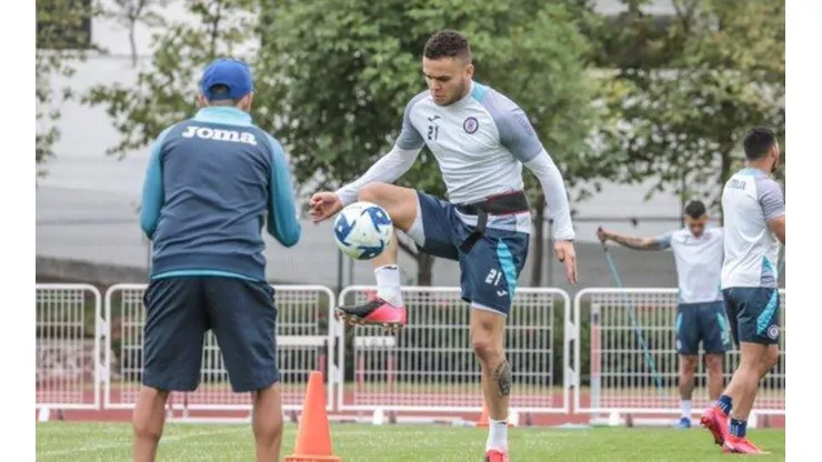 Jona Rodríguez entrena sin problema con Cruz Azul.