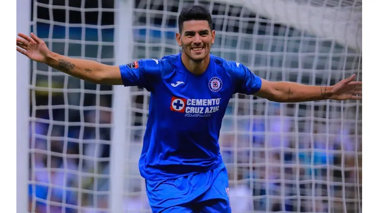 Lucas Passerini celebrando su tanto ante el Portmore United