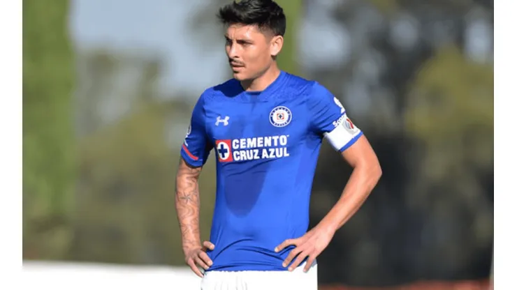 Alejandro Faurlín en un partido de entrenamiento con Cruz Azul