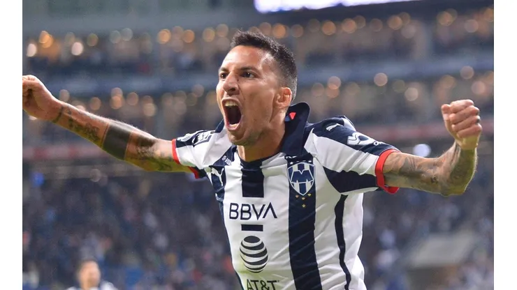 Leonel Vangioni en un partido con Monterrey