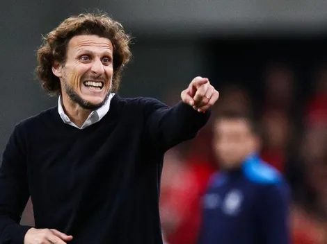 Forlán espera ser el técnico de Cruz Azul