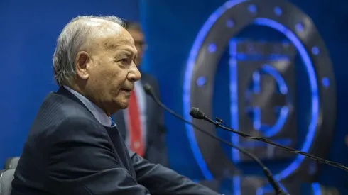 Billy Álvarez en conferencia de prensa