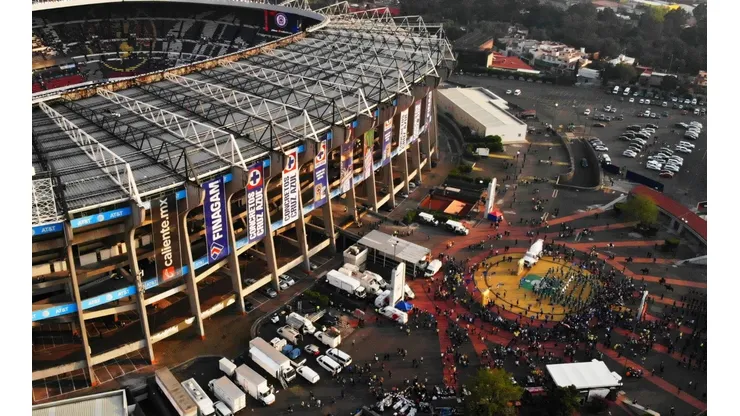 Cruz Azul saluda a "nuestra casa" el Estadio Azteca en su cumpleaños 54