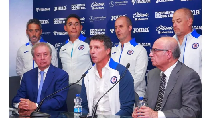 Ordiales aclara la renovación de Siboldi como DT.