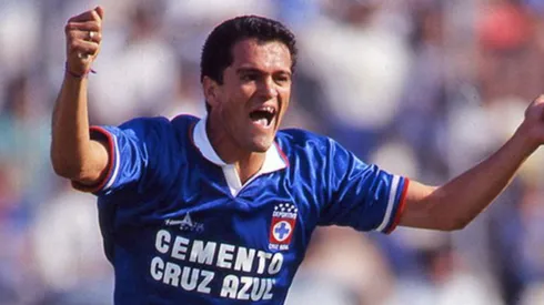 Carlos Hermosillo es el máximo anotador en la historia de Cruz Azul