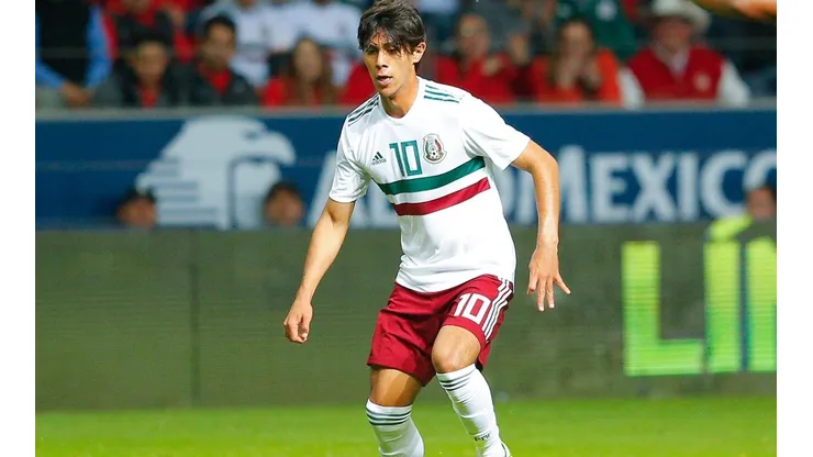 JJ Macías en un partido amistoso ante Trinidad y Tobago