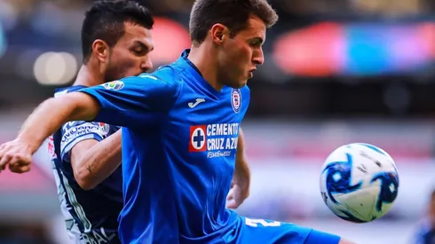 Santi Giménez en el duelo ante Pachuca en el Clausura 2020 de la Liga MX