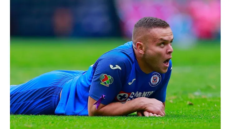 Jonathan Rodríguez en el duelo ante Tijuana en el Clausura 2020