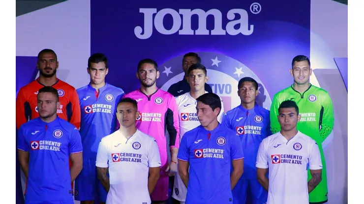 Filtran una posible playera de Cruz Azul para el 2020-21 pero es falsa