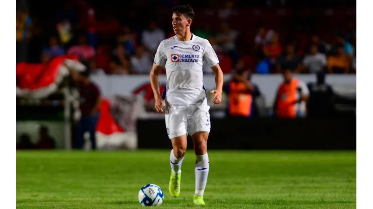Lichnovsky desmiente tener ganas de salir de Cruz Azul para volver a Chile