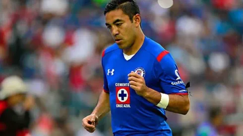 Marcos Fabián en un partido con Cruz Azul