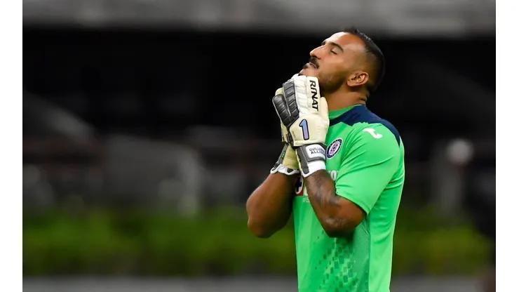 Guillermo Allison en el encuentro entre Cruz Azul ante el Portmore United por Concachampions