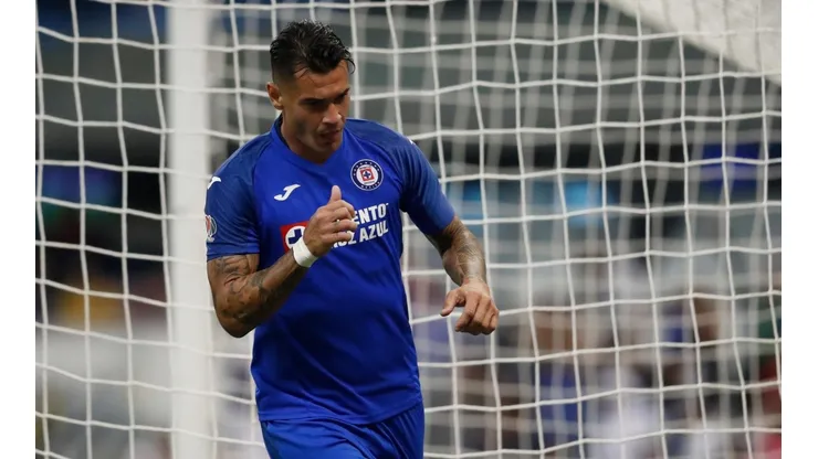 El delantero aún no ha debutado esta temporada con Cruz Azul